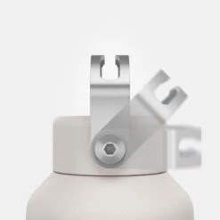 Quechua Gourde Inox 1L Avec Bouchon à Vis Pour La Randonnée - Blanc 16 Quechua Gourde Inox 1L Avec Bouchon à Vis Pour La Randonnée - Blanc -Matériel De Camping gourde inox 1l avec bouchon a vis pour la randonnee blanc 4