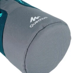 Quechua Housse Isotherme Pour Gourde Randonnée 1,2 à 1,5 Litre Gris/bleu 9 Quechua Housse Isotherme Pour Gourde Randonnée 1,2 à 1,5 Litre Gris/bleu -Matériel De Camping housse isotherme pour gourde randonnee 12 a 15 litre grisbleu 2
