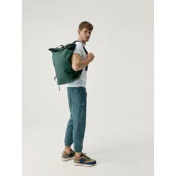 Born Living Yoga Sac à Dos De Style Sportif Avec Compartiment Pour Ordinateur Portable -Matériel De Camping sac a dos de style sportif avec compartiment pour ordinateur portable 2