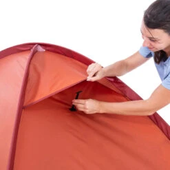 Tente Dôme De Trekking - 2 Places - MT100 -Matériel De Camping tente dome de trekking 2 places mt100 9